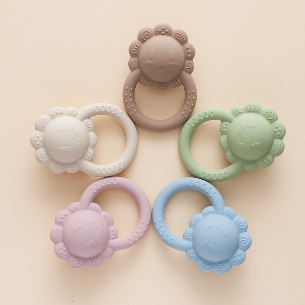 Baby Food Natural - 赤ちゃんのおもちゃシリコーンおしゃぶり食品グレードガラガラおもちゃ赤ちゃん 0-12 ヶ月感覚おもちゃシリコーンライオンハンドベルシリコーン歯が生えるガラガラ