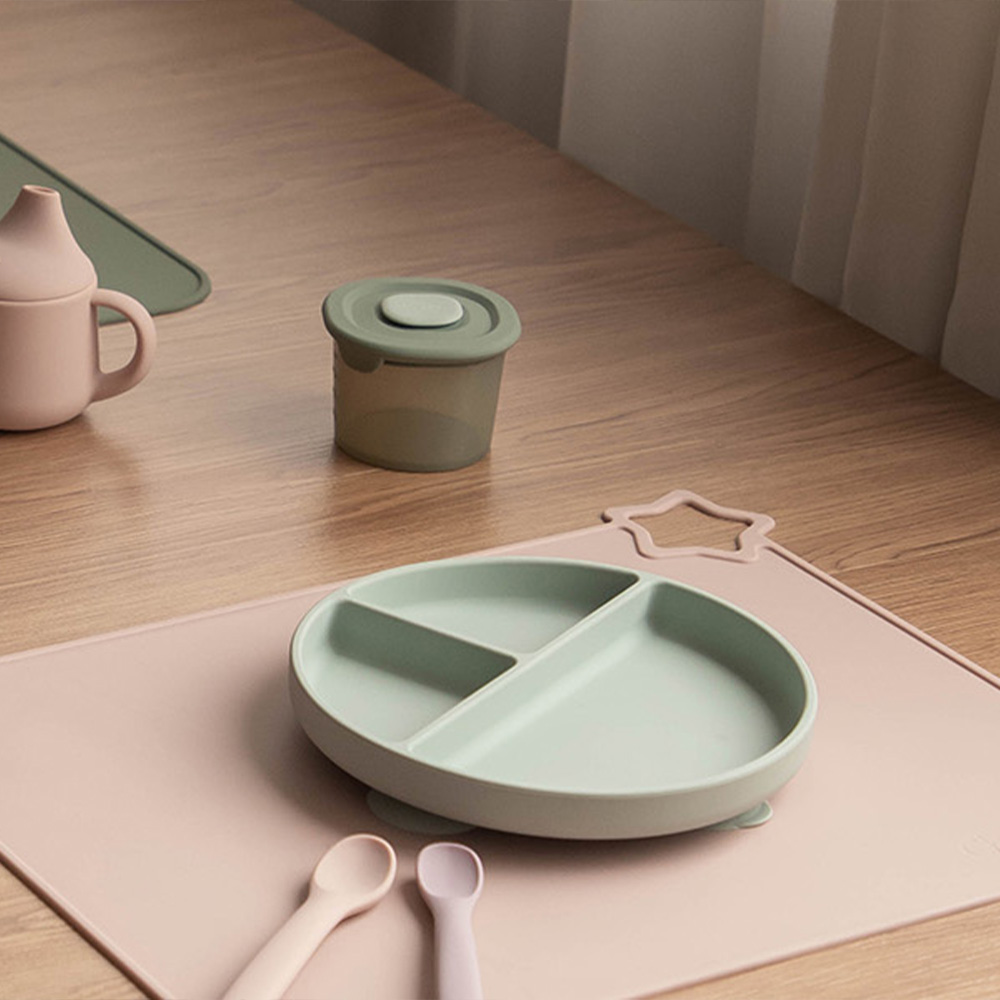 赤ちゃんと幼児のためのシンプルなシリコンランチョンマット,滑 - Baby Food Restaurant のレビューと価格